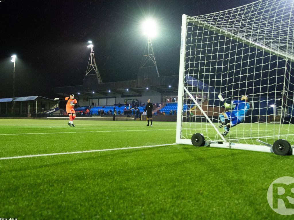 ការប្រកួតកីឡា និងជំនួយ: ការសិក្សាពីការគាំទ្រនិងការប្រាស្រ័យទាក់ទង