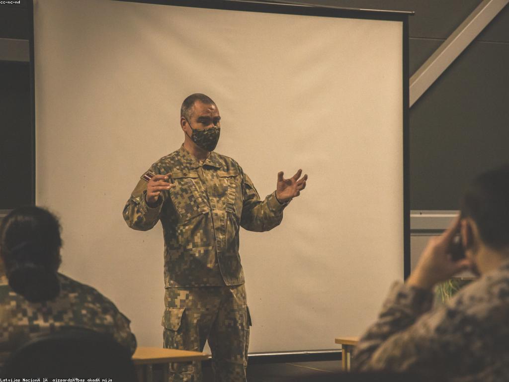 សេវាកម្មនិងការជួយសម្រាប់អ្នកប្រើ: តើវាមានអ្វីខ្លះ?