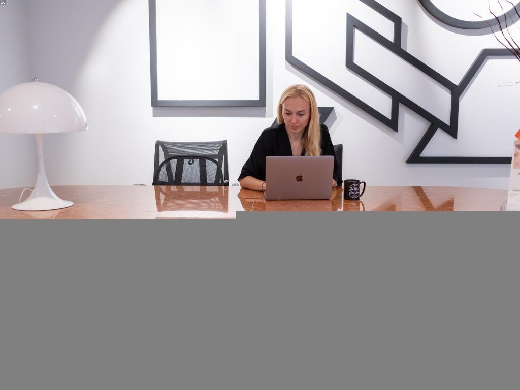 សេវាកម្មនិងការជួយសម្រាប់អ្នកប្រើ: ការបង្កើតប្រព័ន្ធគាំទ្រដែលមានប្រសិទ្ធភាព